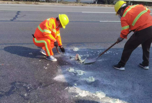 二连浩特公路下沉注浆加固